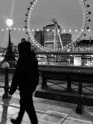Moritz vor dem "London Eye".